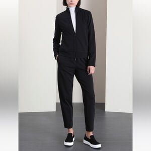 MaxMara Leisure Label-cut Black Outwear With Zipper Size: Medium US4/6 Spring